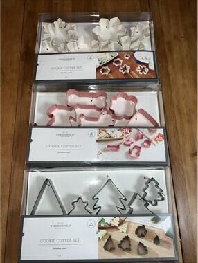 Threshold Trees, Snowflakes & Dog Cookie Cutter Sets, New